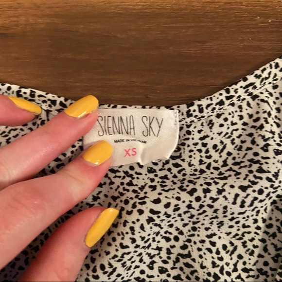 Sienna Sky | Dalmatian peplum top - Picture 3 of 4